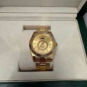 Gold Tone Luxury Watch